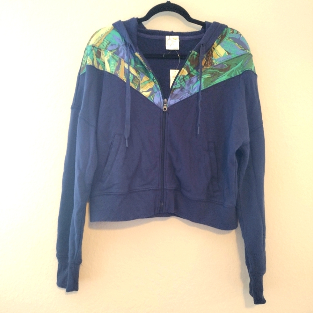 Offline by Aerie cropped zip up hooded sweater